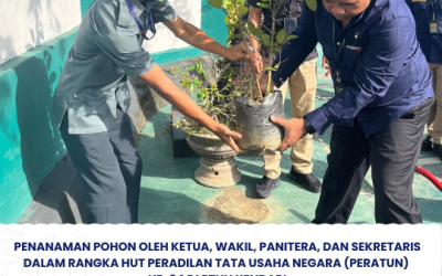 Penanaman Pohon oleh Ketua, Wakil, Panitera, dan Sekretaris PTUN Kendari, dalam Rangka Memperingati HUT Peradilan Tata Usaha Negara (Peratun) Ke-34